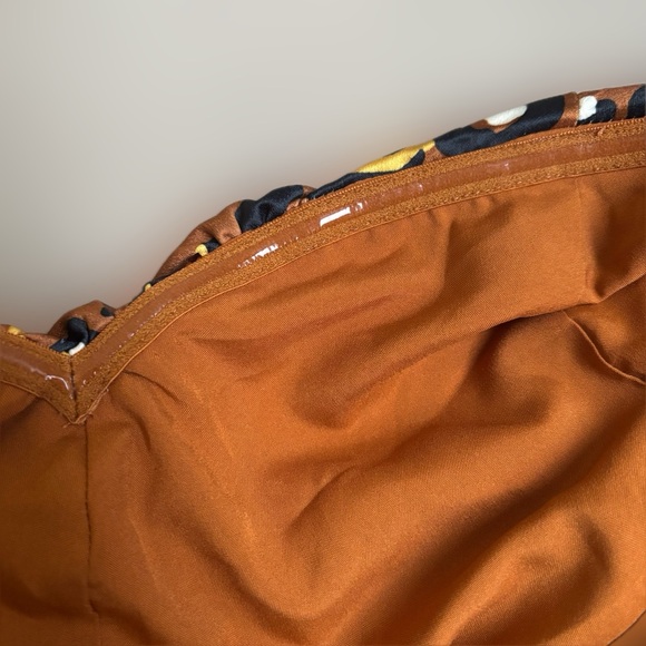 NWOT Express x Lady Gang Leopard Off Shoulder Black Gold Satin-Like Crop Top XL - Picture 8 of 9